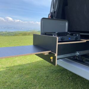 Mobiframe rear cook station